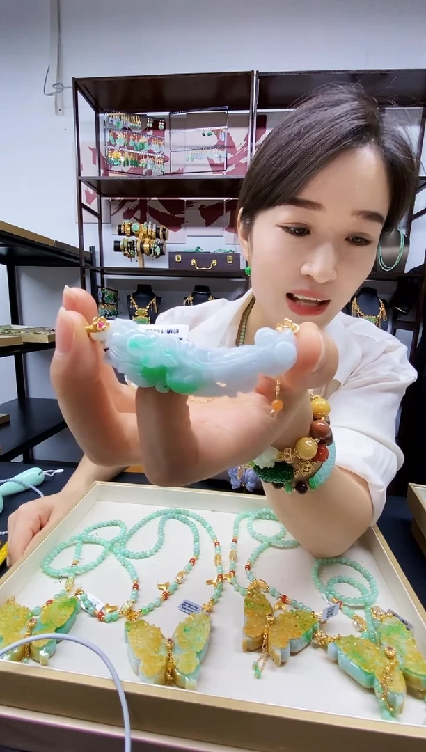 颈饰未镶嵌翡翠翡翠吊坠