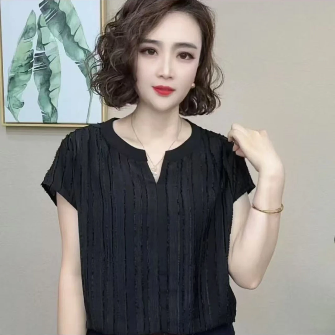 韩系时尚V领短袖妈妈装夏2025夏季大码胖MM显瘦百搭休闲打底上衣