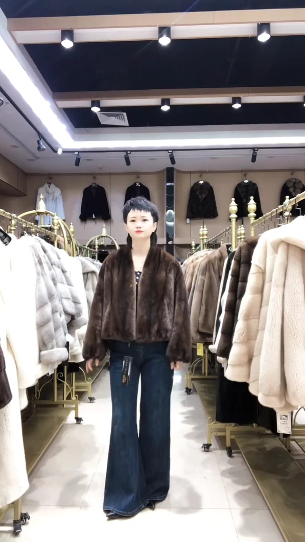 新款进口水貂大衣女短款V领咖啡色