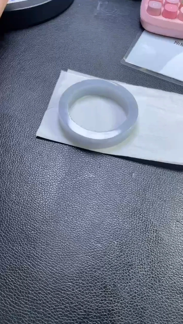 未镶嵌手镯定制翡翠火*火手镯