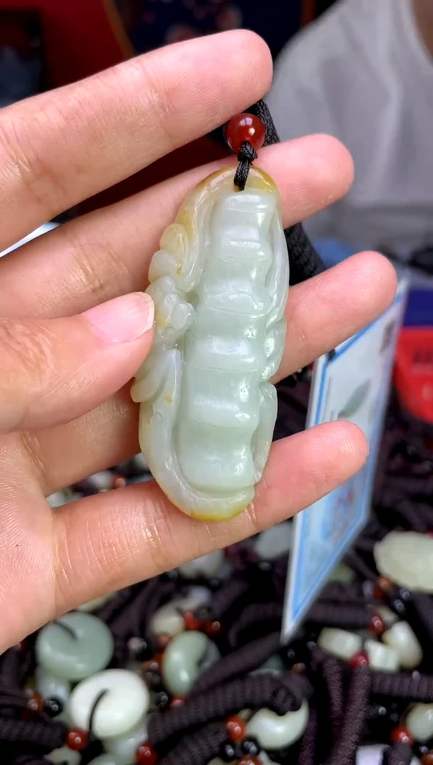 未镶嵌和田玉挂件1