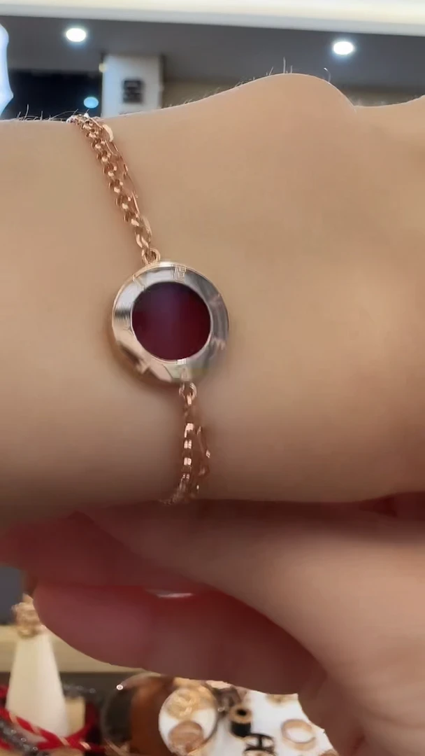 18K金镶嵌定制玛瑙18K金红黑饼手链