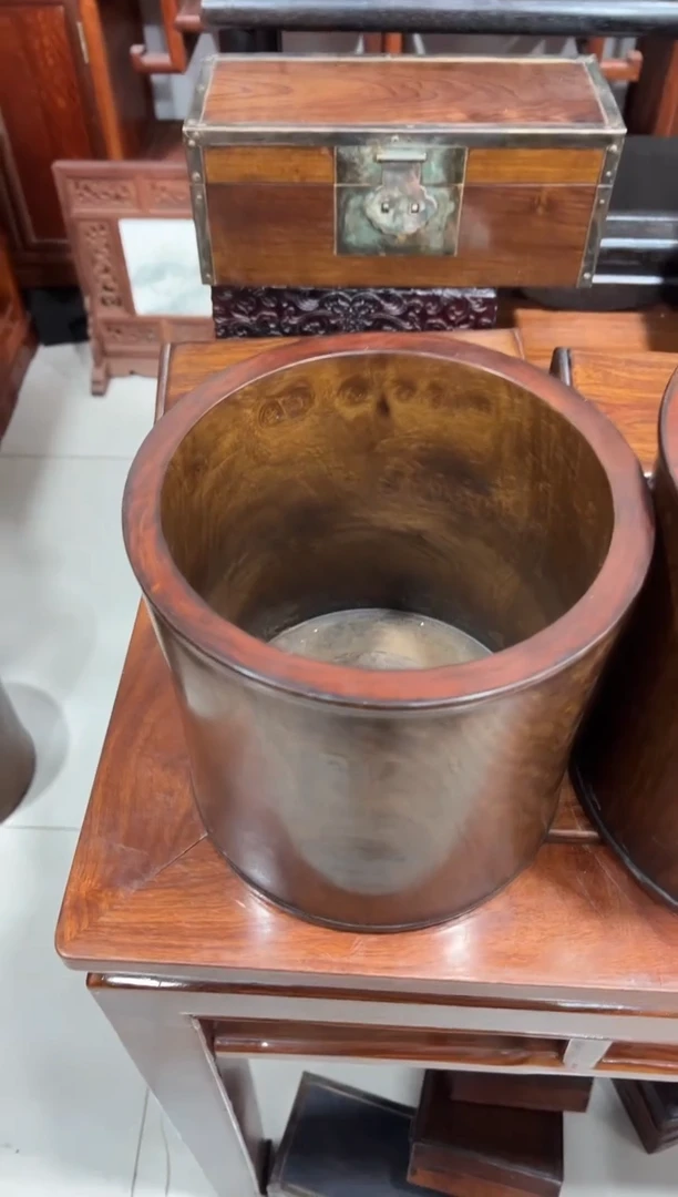 花梨木大号笔筒（略小）