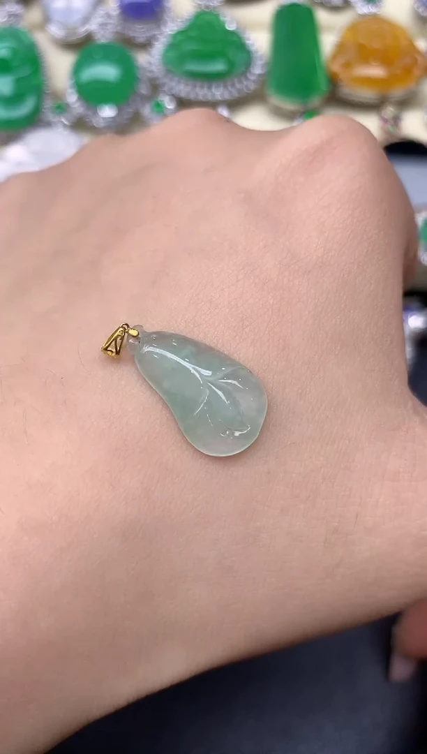 颈饰18K金镶嵌翡翠52-雪姐翡翠天天见