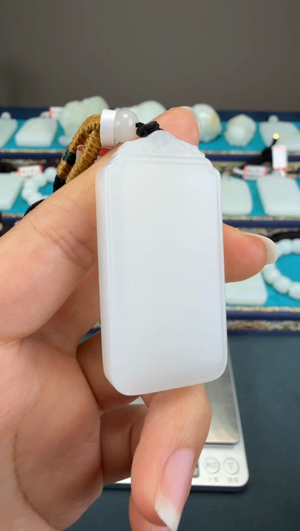 颈饰未镶嵌和田玉1