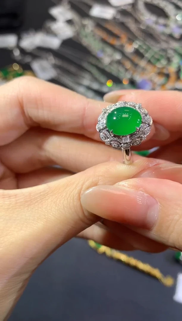 18K金镶嵌戒指翡翠138-戒指