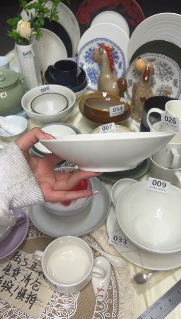 新骨瓷062 瑕疵 哑光 冰点白7,5寸矮口碗