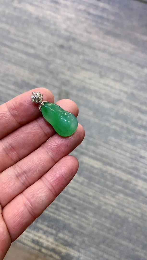 颈饰未镶嵌翡翠天然A货翡翠