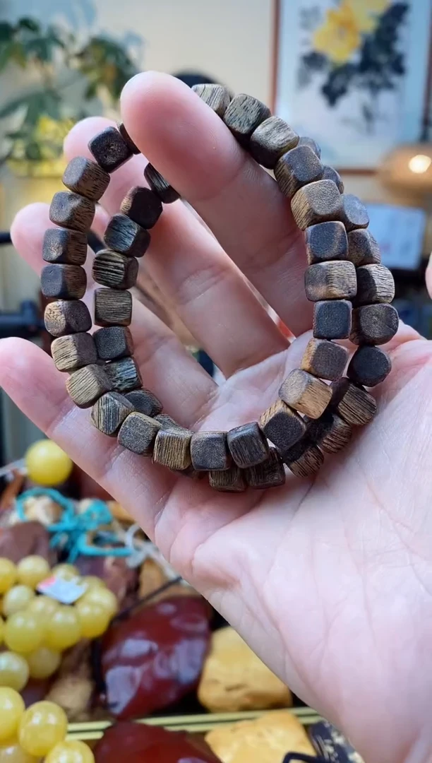 【闪购商品】沉香手串手串（多样性发其一）