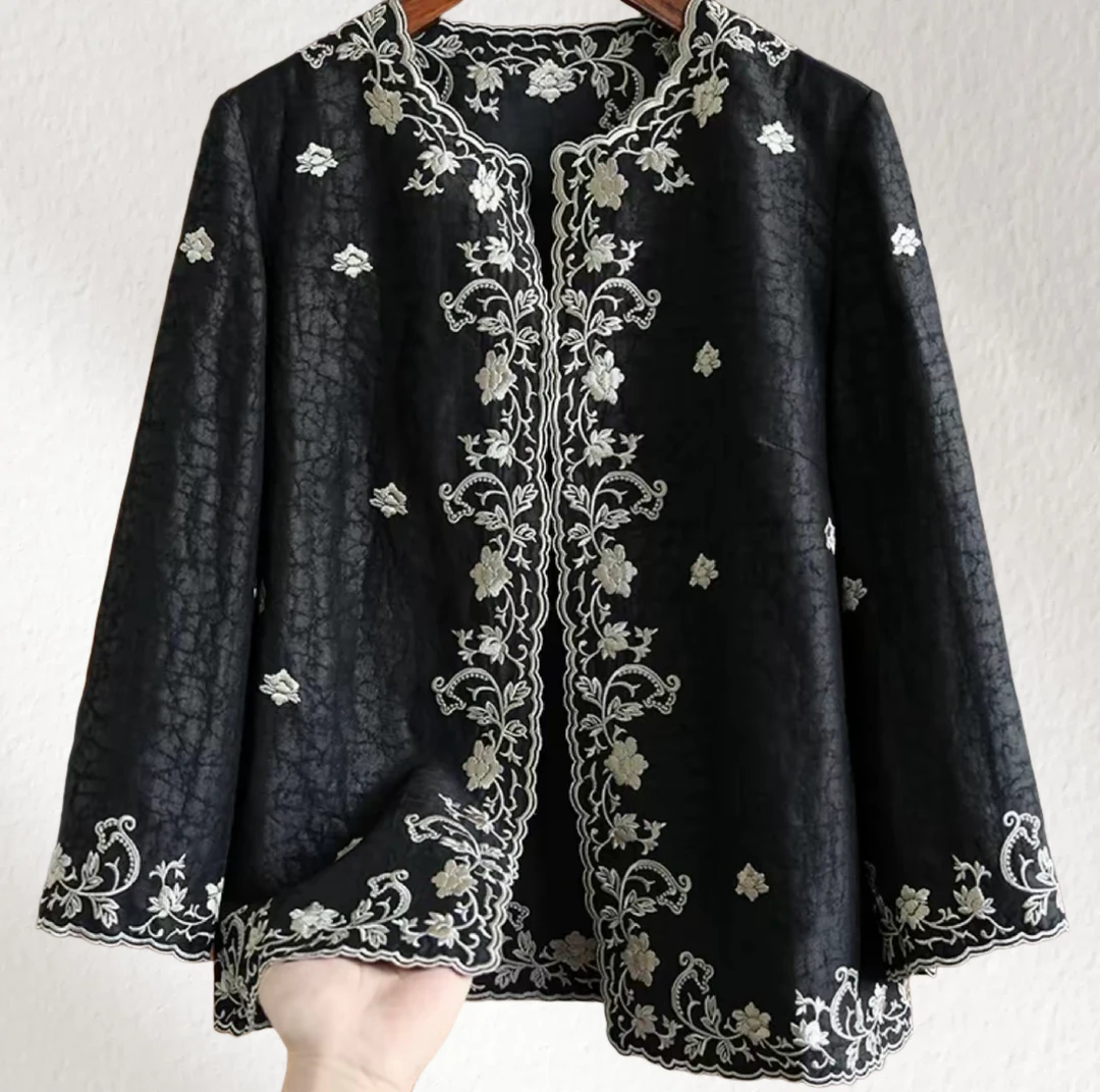 黑金夫人  重工花萝 气质圆领新中式上衣