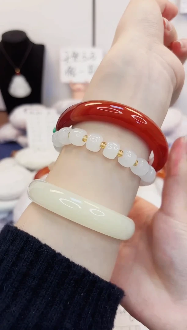 【闪购商品】石英质玉手镯未镶嵌434-玛瑙圈口62