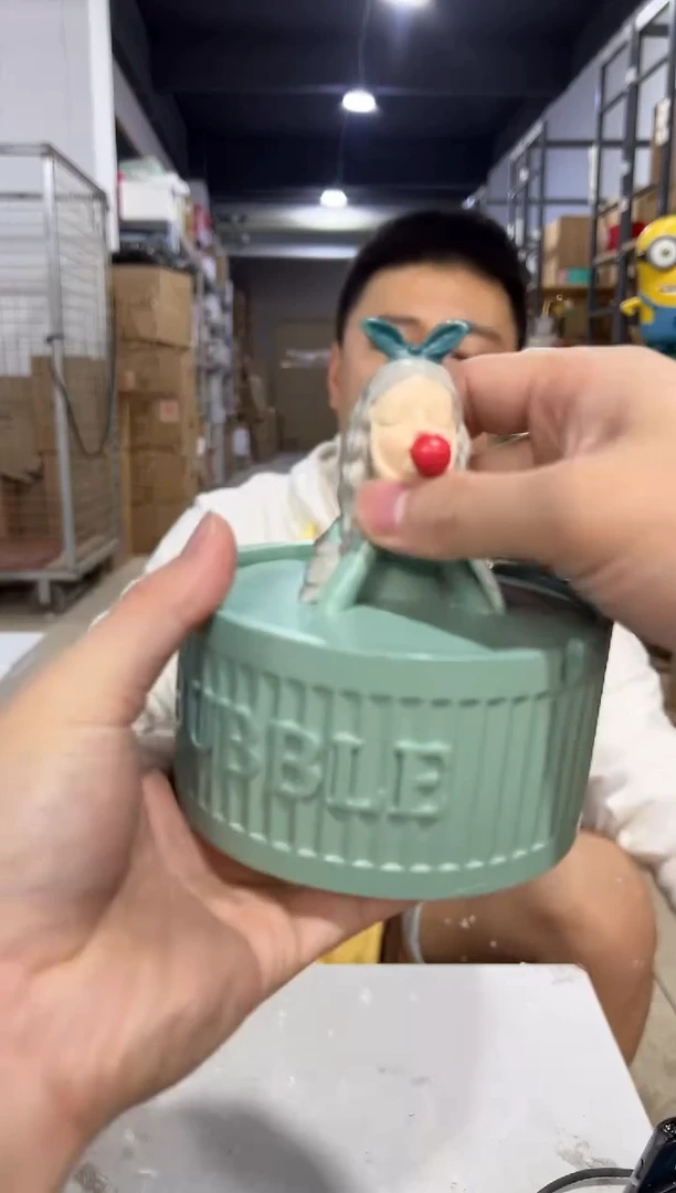 瓷片树脂绿色泡泡女孩烟灰缸