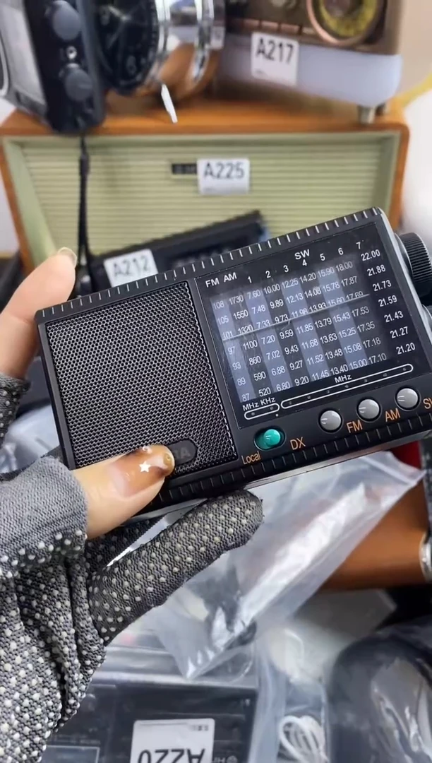 東**面一物一链接。收音机