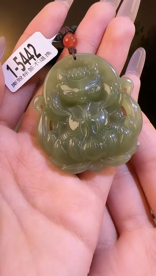 【闪购商品】和田玉颈饰未镶嵌九尾狐5442