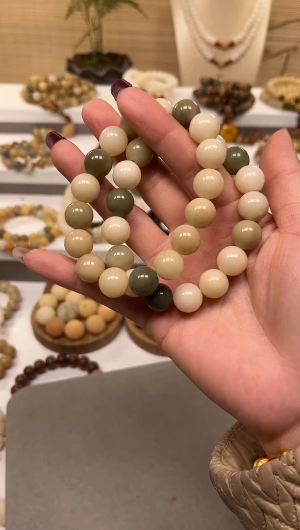 【闪购商品】白玉菩提吊坠卡12福利手串2个