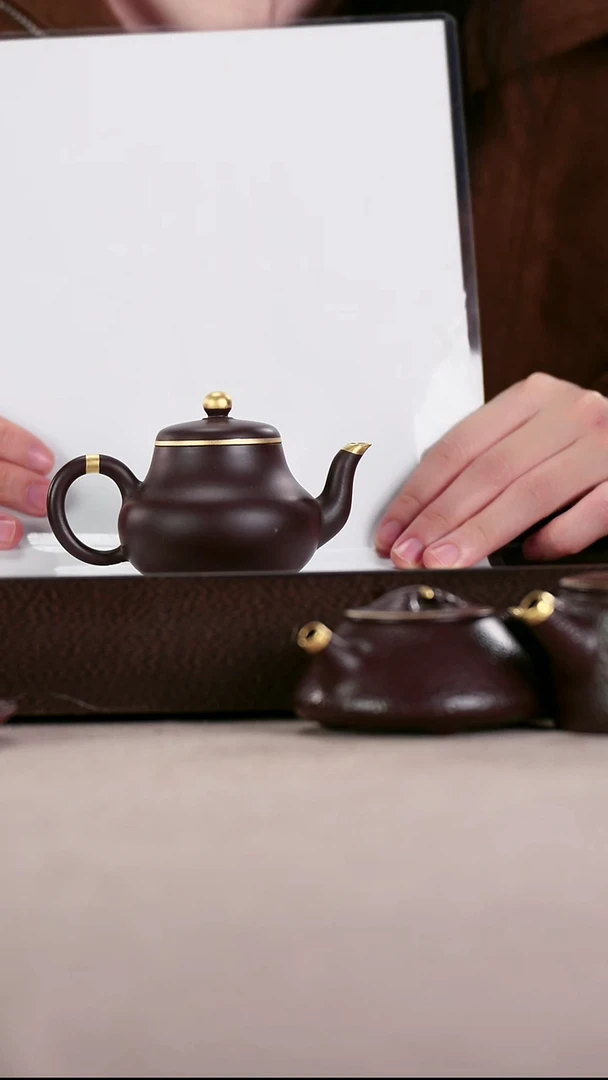 茶壶紫砂四号井茄皮紫泥描金小君德