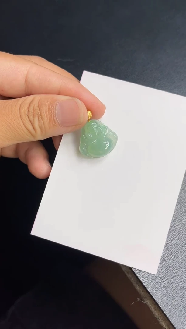 翡翠18K金镶嵌吊坠(不含链)多人