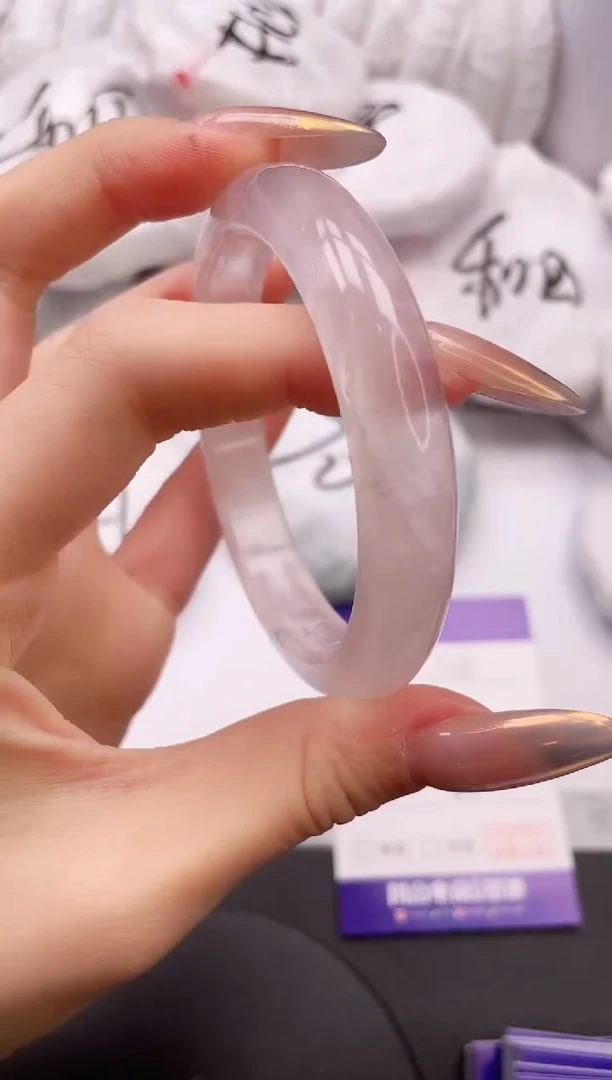 【闪购商品】石英质玉手镯未镶嵌19L238-57