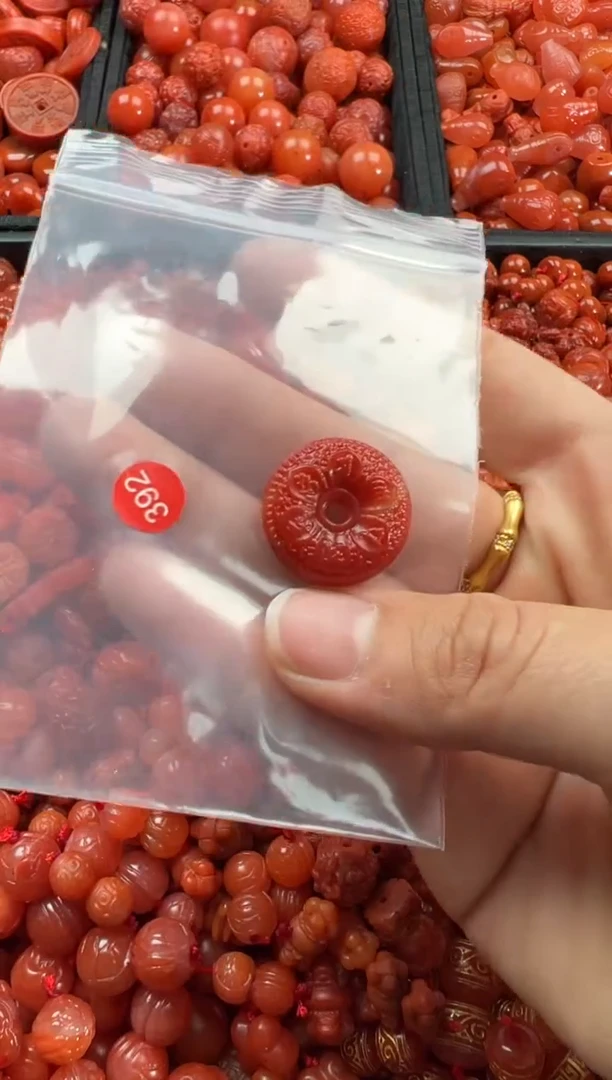 【闪购商品】南红玛瑙颈饰未镶嵌1