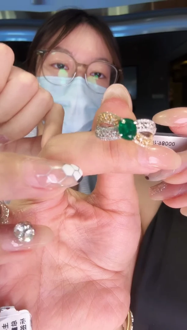 18K金镶嵌戒指祖母绿吉尔德 1.90ct