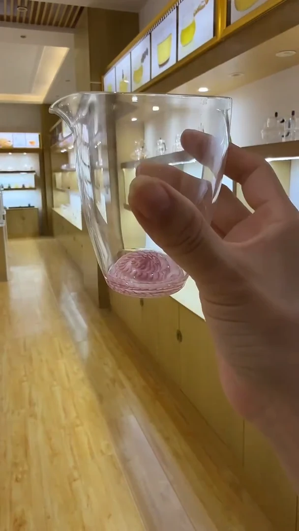 粉底花珠玻璃公道杯
