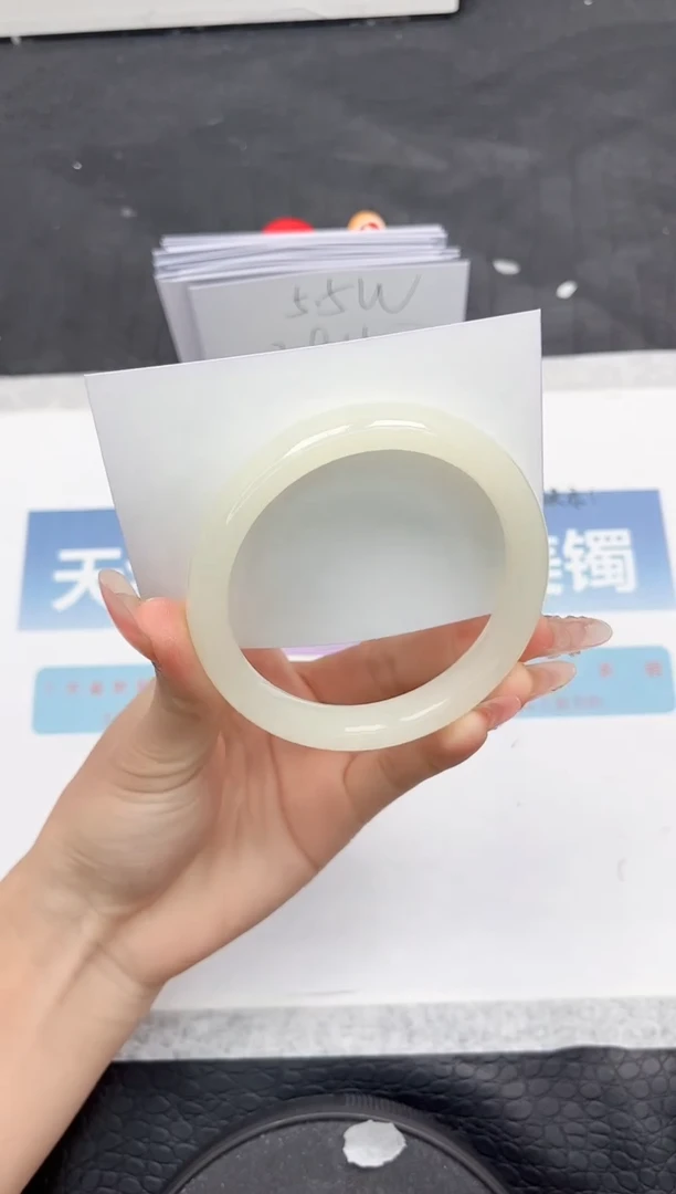 【闪购商品】石英质玉手镯未镶嵌370-60.4