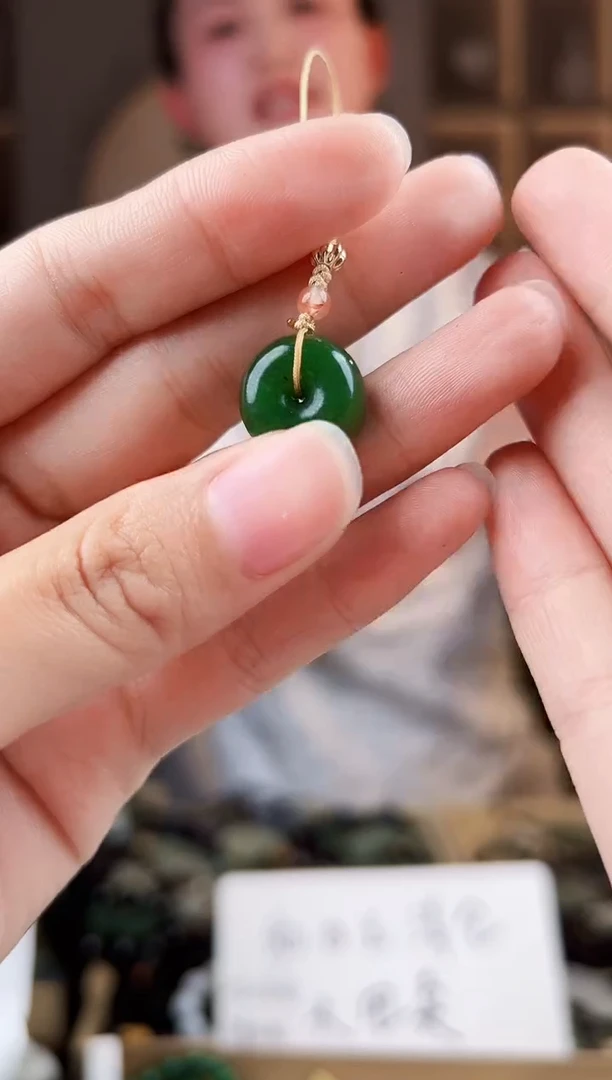 颈饰未镶嵌和田玉拍一发一，多样性发货