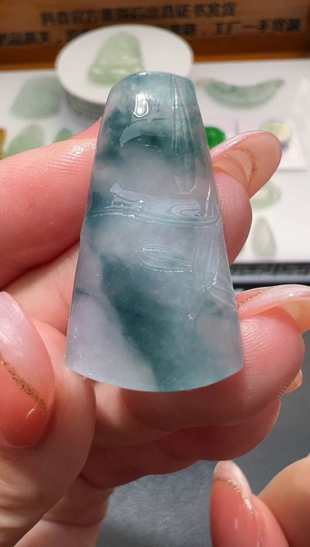 定制翡翠未镶嵌31.5*18*3.9竹节