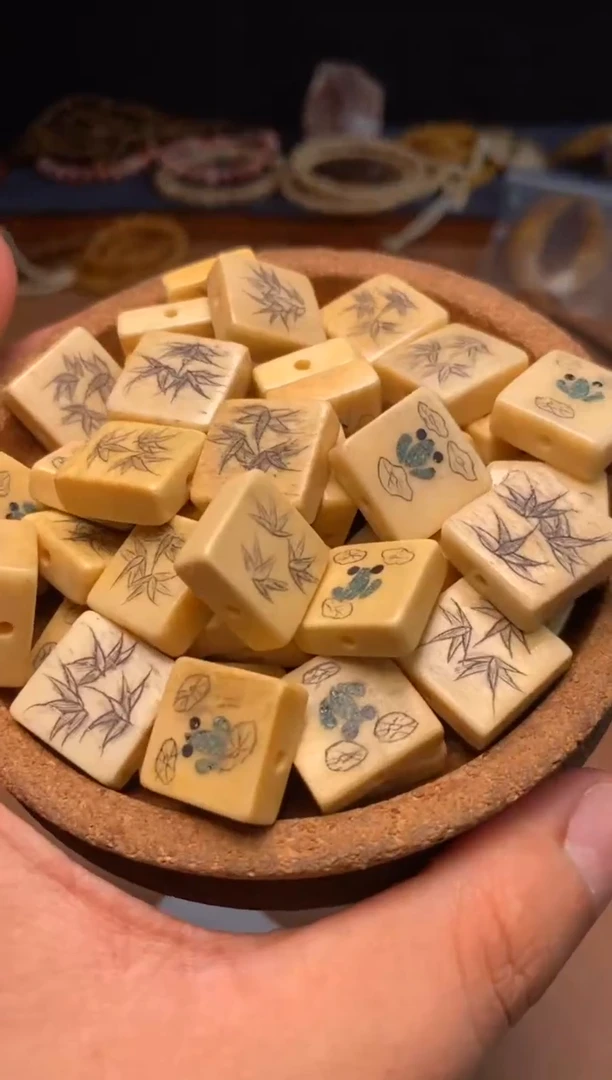 其他牛骨P619-老料青蛙-有棕裂