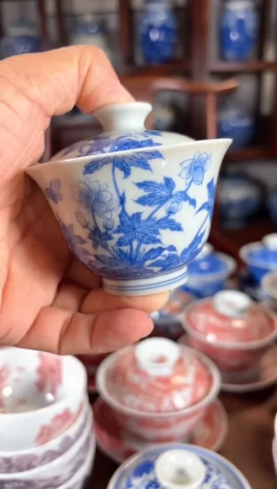 柴窑青花花纹书画一体盖碗瑕疵失圆