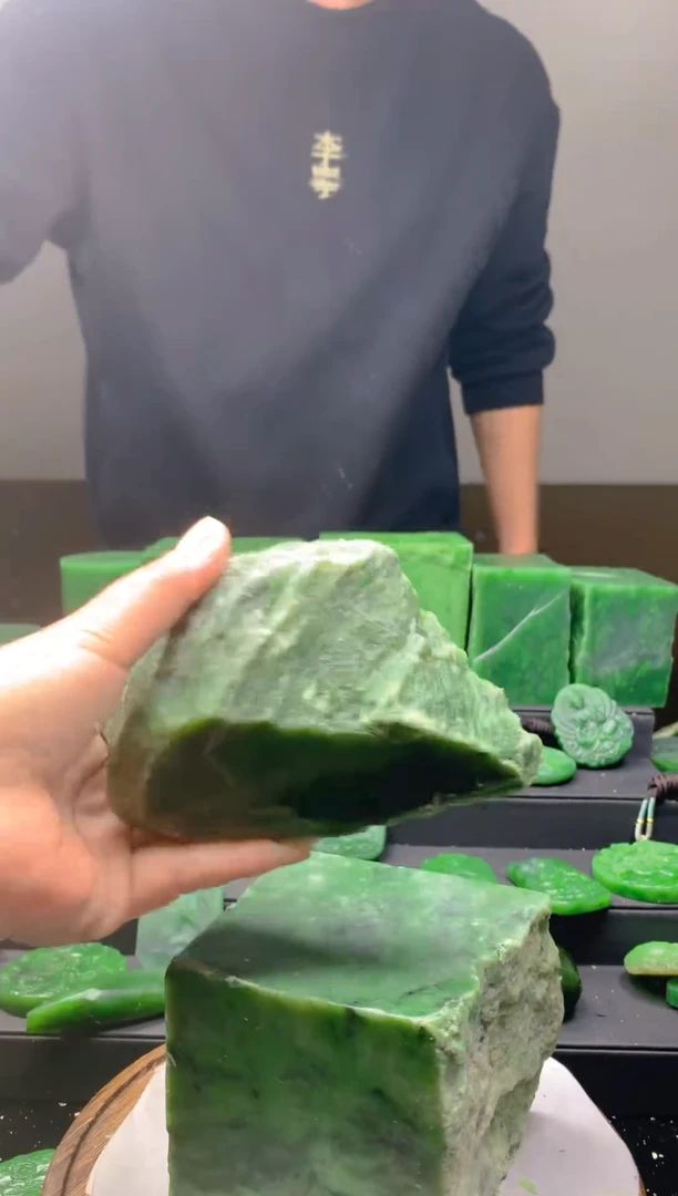 未镶嵌和田玉珠宝半成品1