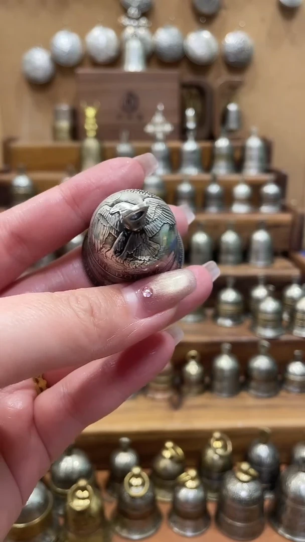 赢****”艾森豪威尔银铃铛