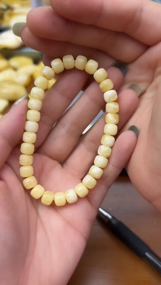 未镶嵌蜜蜡裸石蜜蜡手串