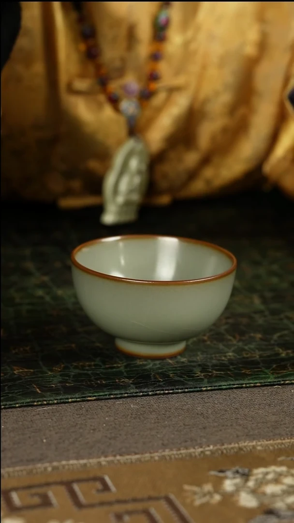 善窑厂汝窑粉青杯（铁胎）
