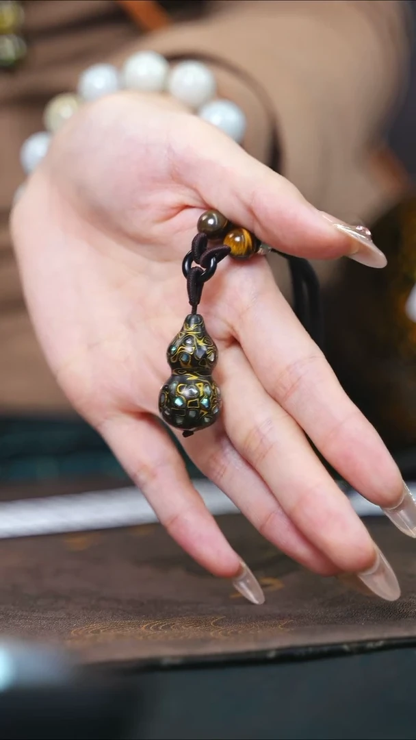 【闪购商品】黑金大漆紫光檀螺钿小脖挂