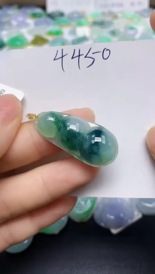 翡翠18K金镶嵌颈饰天然缅甸翡翠A货