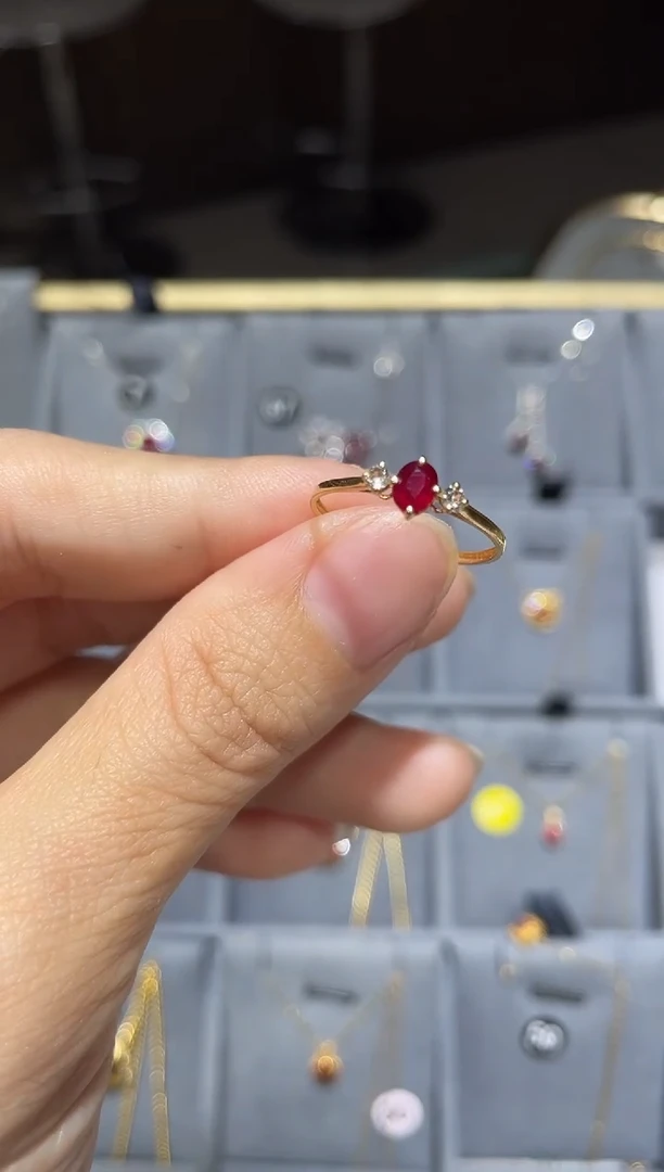 18K金镶嵌戒指红宝石1