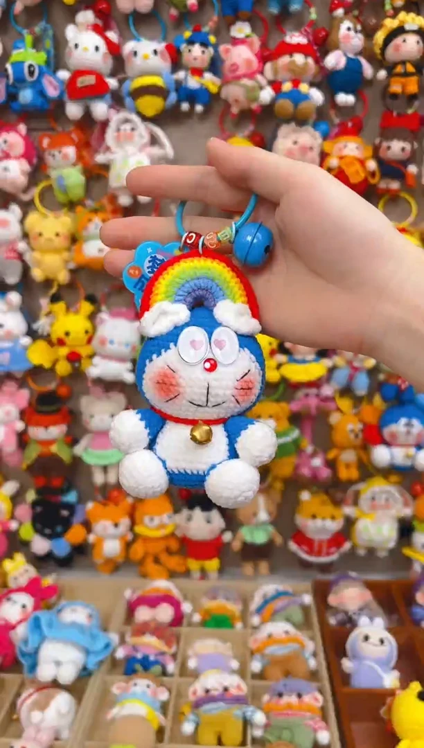 纯手工制作毛线钩织成品七彩虹哆啦a梦
