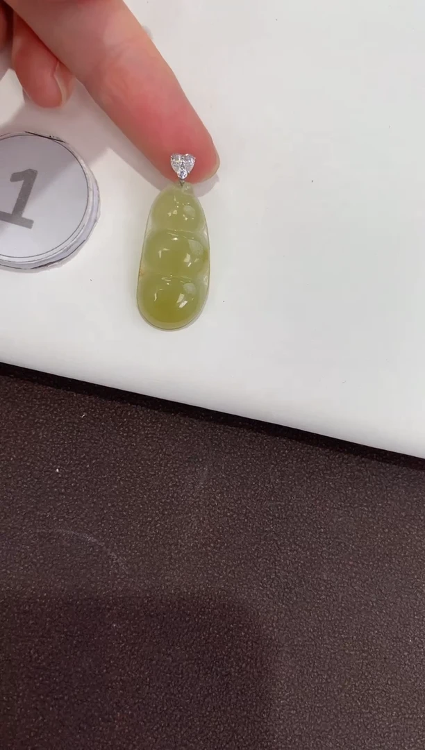 翡翠18K金镶嵌吊坠(赠链)天然缅甸a货翡翠