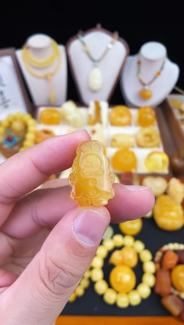 琥珀未镶嵌珠宝奇石柒月