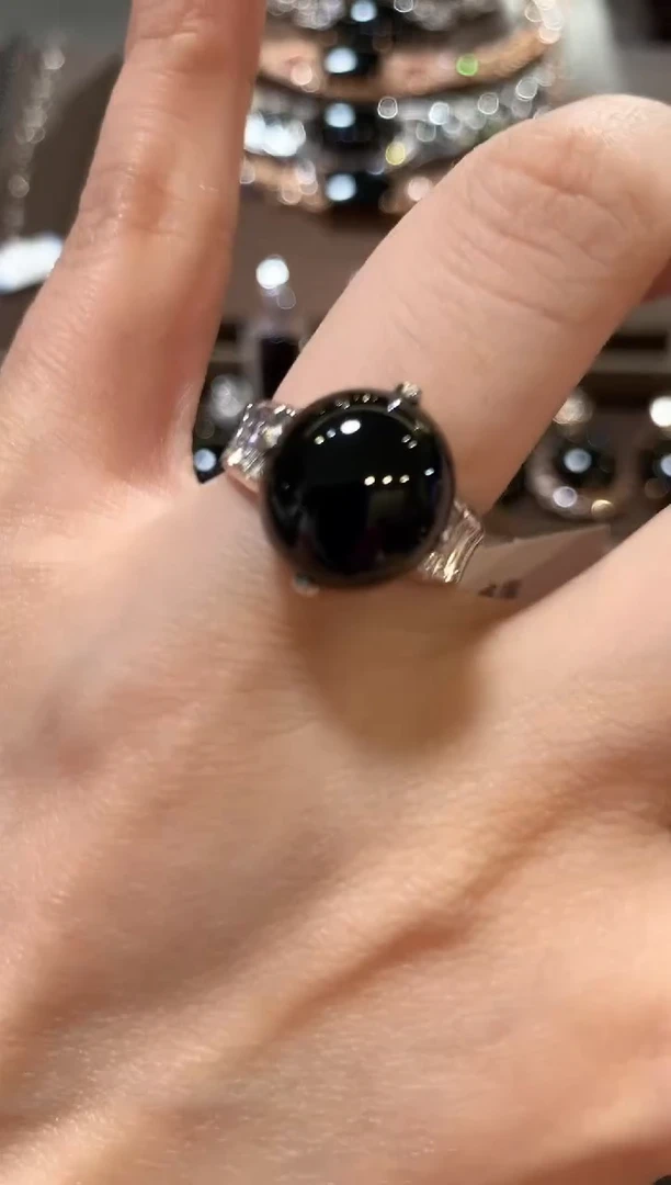 18K金镶嵌戒指翡翠m180