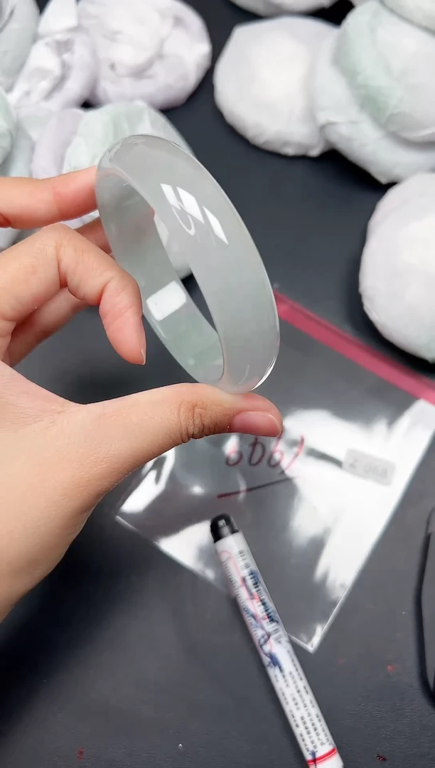 精品手镯，一物一拍Z068