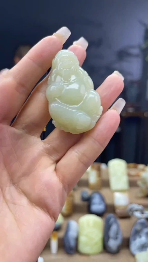 颈饰未镶嵌和田玉1