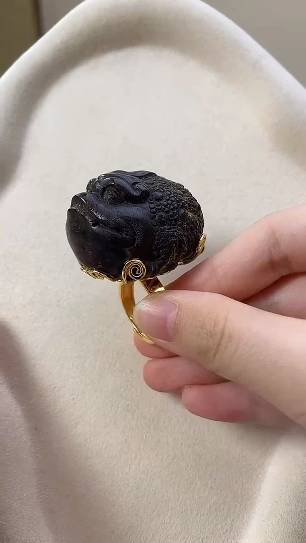 未镶嵌琥珀戒指戒指