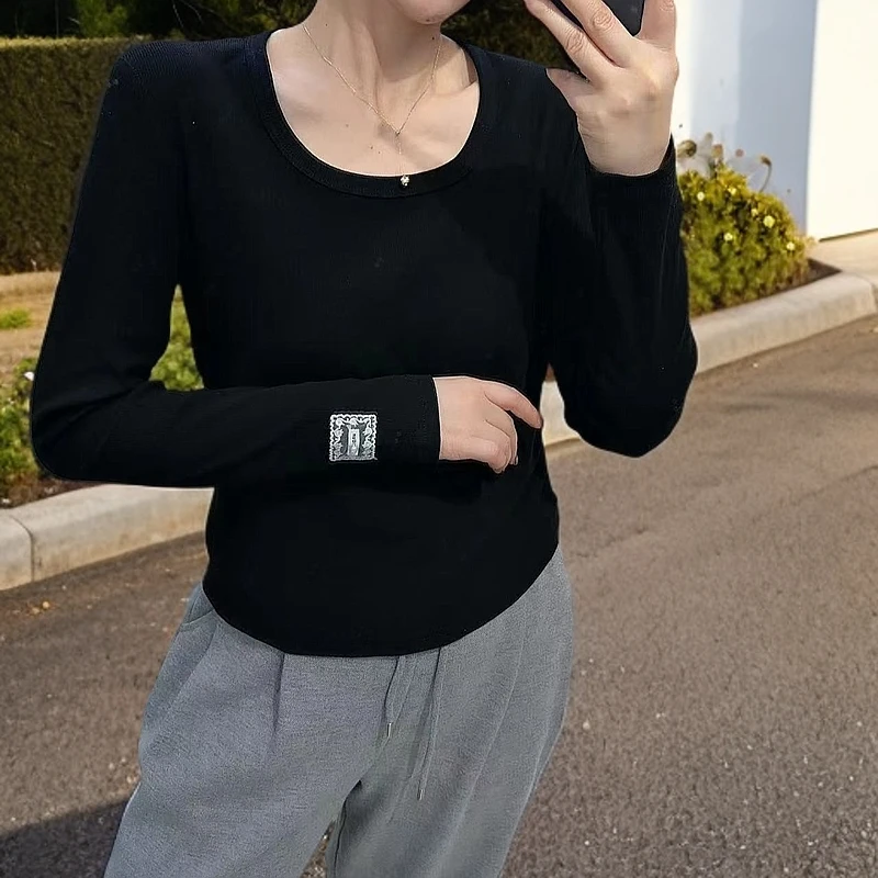 376春装新款字母标纯色百搭打底长袖T恤女