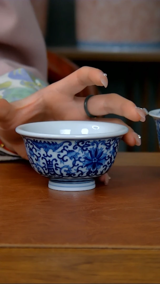【闪购商品】福寿缠枝压手杯（柴窑）