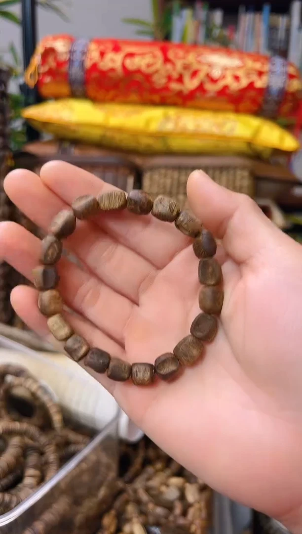 沉香手串棋楠虫漏单圈