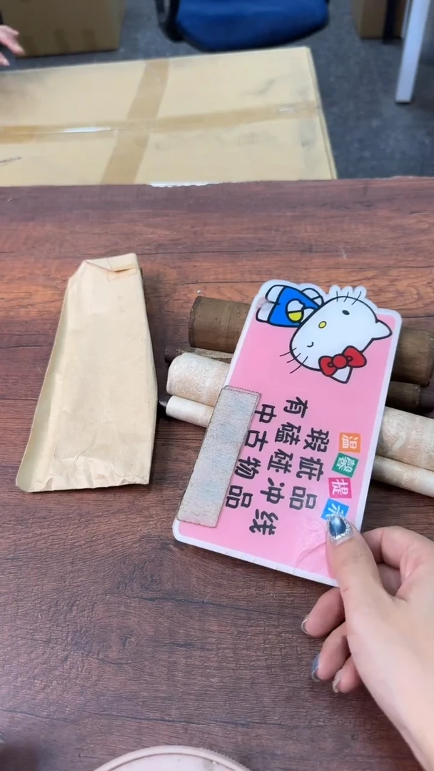 鸿*迟来的阳光救不了枯萎的向日葵