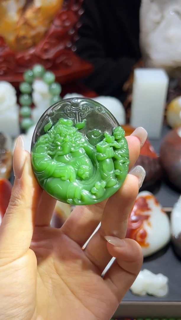 未镶嵌和田玉把件人**戏和田玉