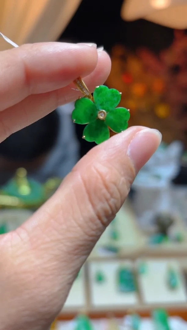 【闪购商品】翡翠颈饰18K金镶嵌假一赔三